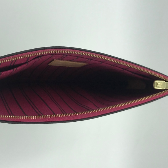 ❤️SOLD❤️Authentic Louis Vuitton  MonogramGM Clutch - Picture 5 of 8